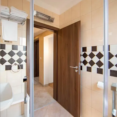 Natura Hotel 3*