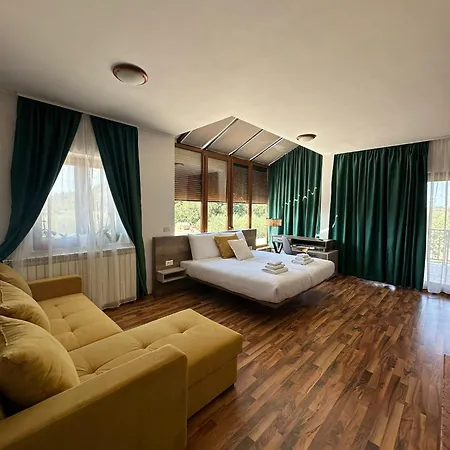 Natura Hotel 3*